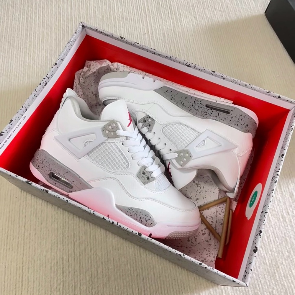 Air Jordan 4 Retro White Oreo 2021 -Men's Sneakers with Red Jumpman Accents - Picture 5 of 5